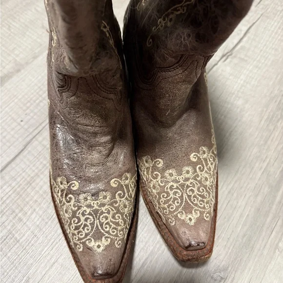 Corral Embroidered Western Boots - Picture 2 of 4